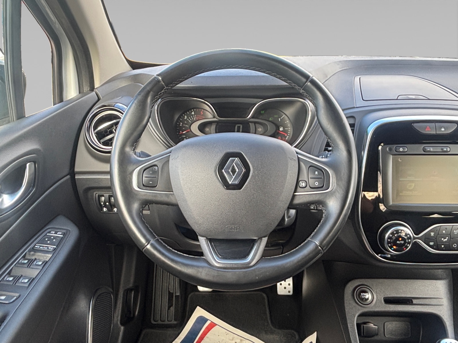 RENAULT CAPTUR POSTE+DE+PILOTAGE