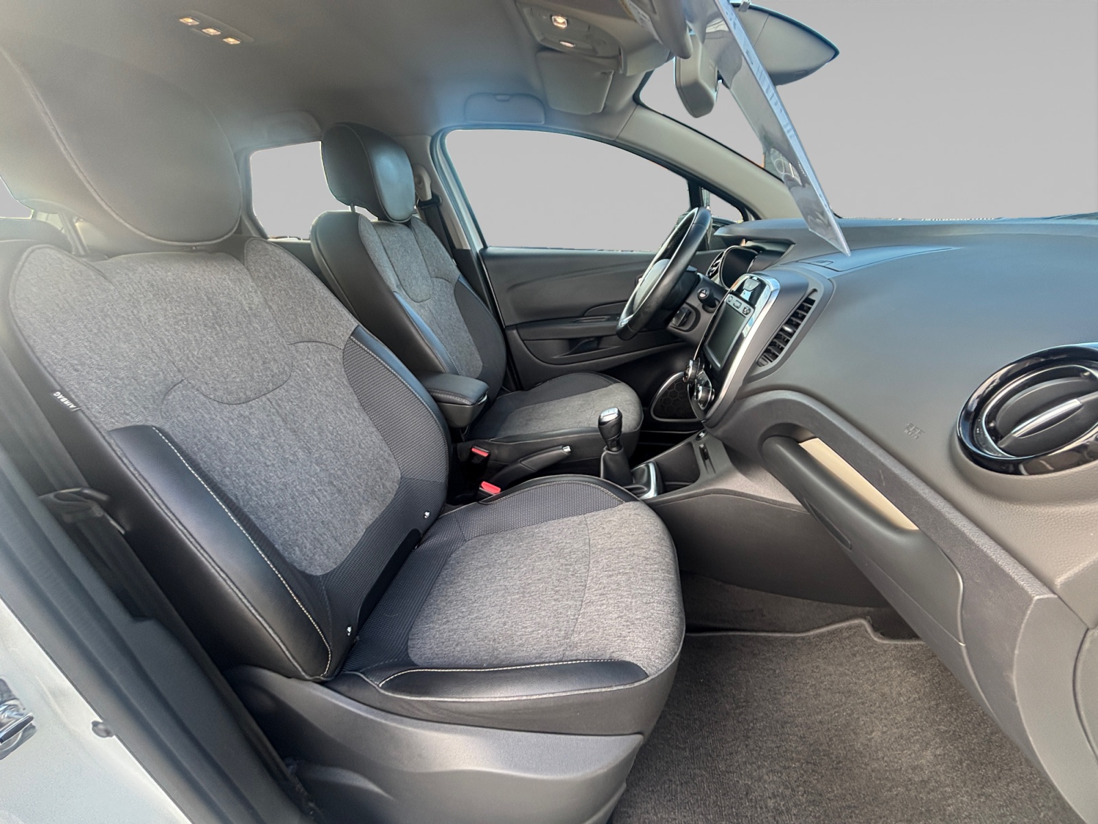 RENAULT CAPTUR INTERIEUR+PASSAGER