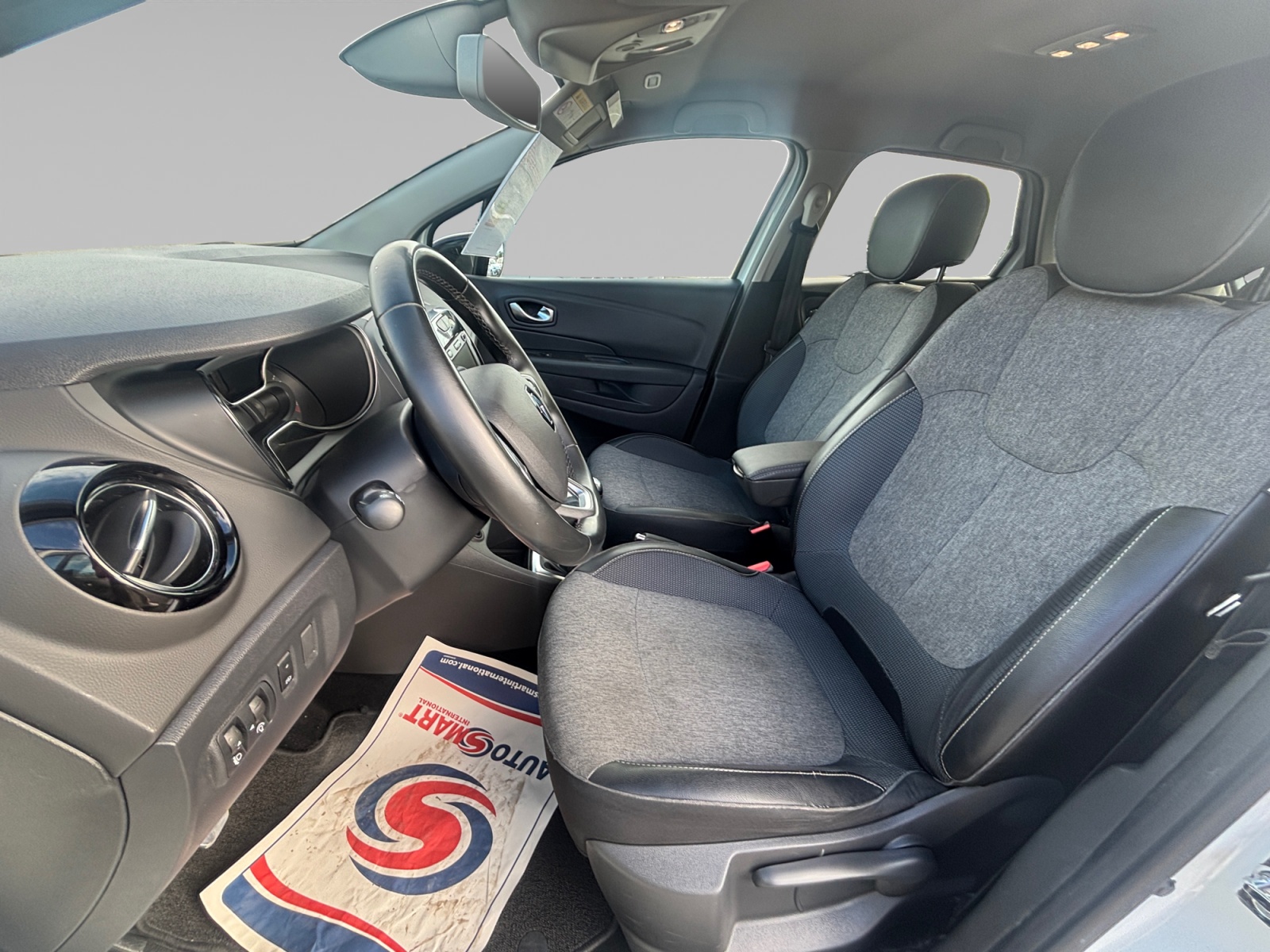 RENAULT CAPTUR INTERIEUR+CONDUCTEUR