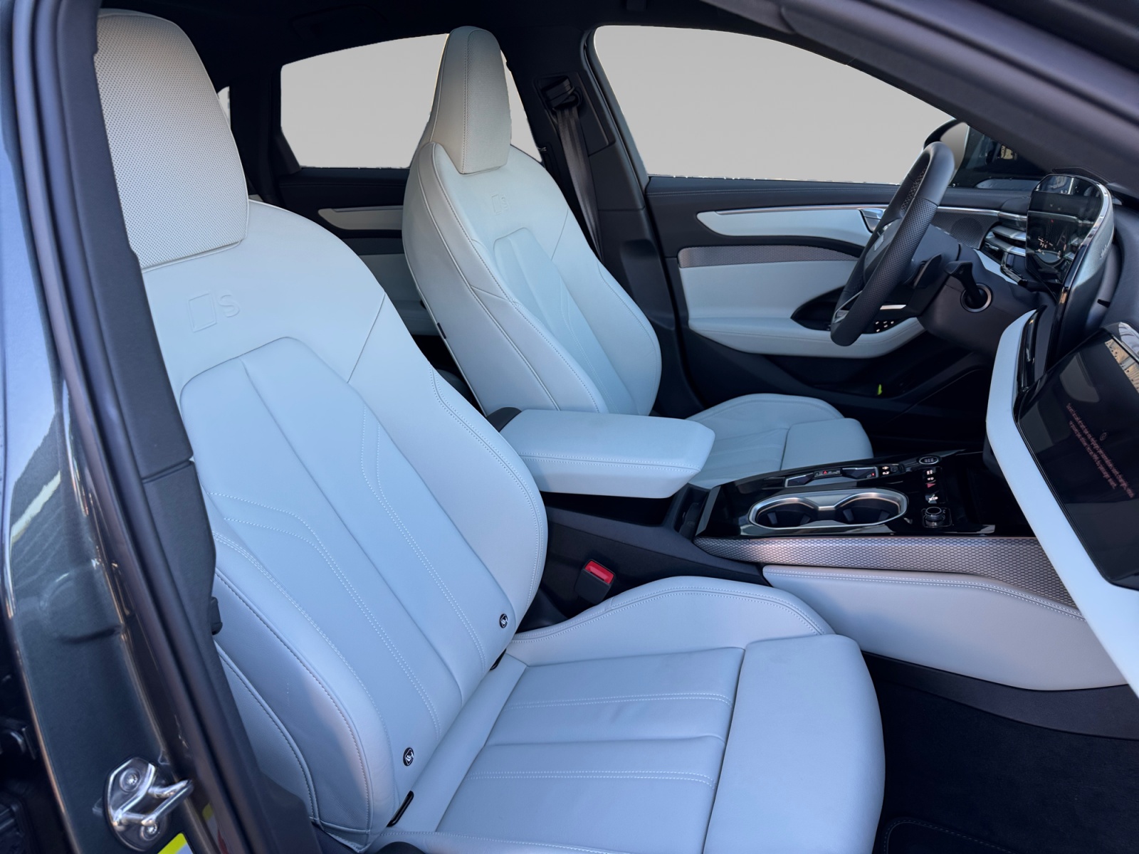 AUDI A6 INTERIEUR+PASSAGER