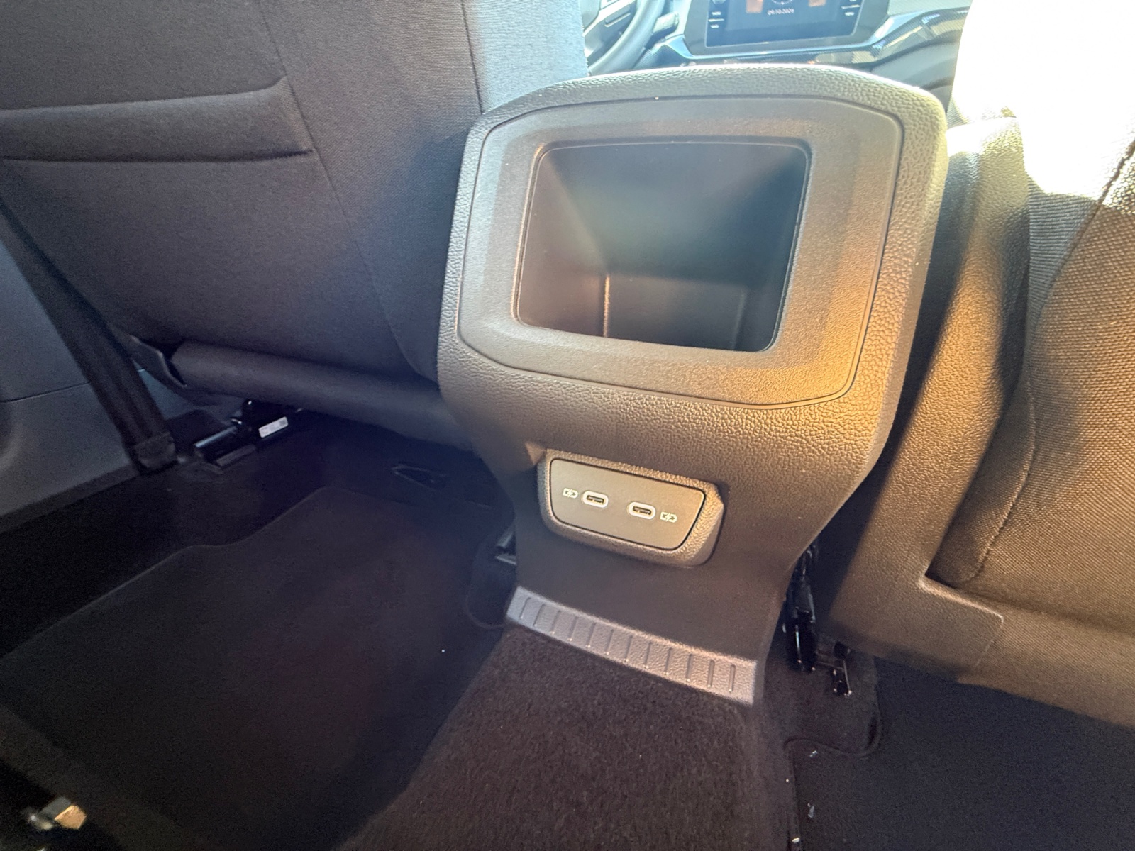 VOLKSWAGEN T CROSS