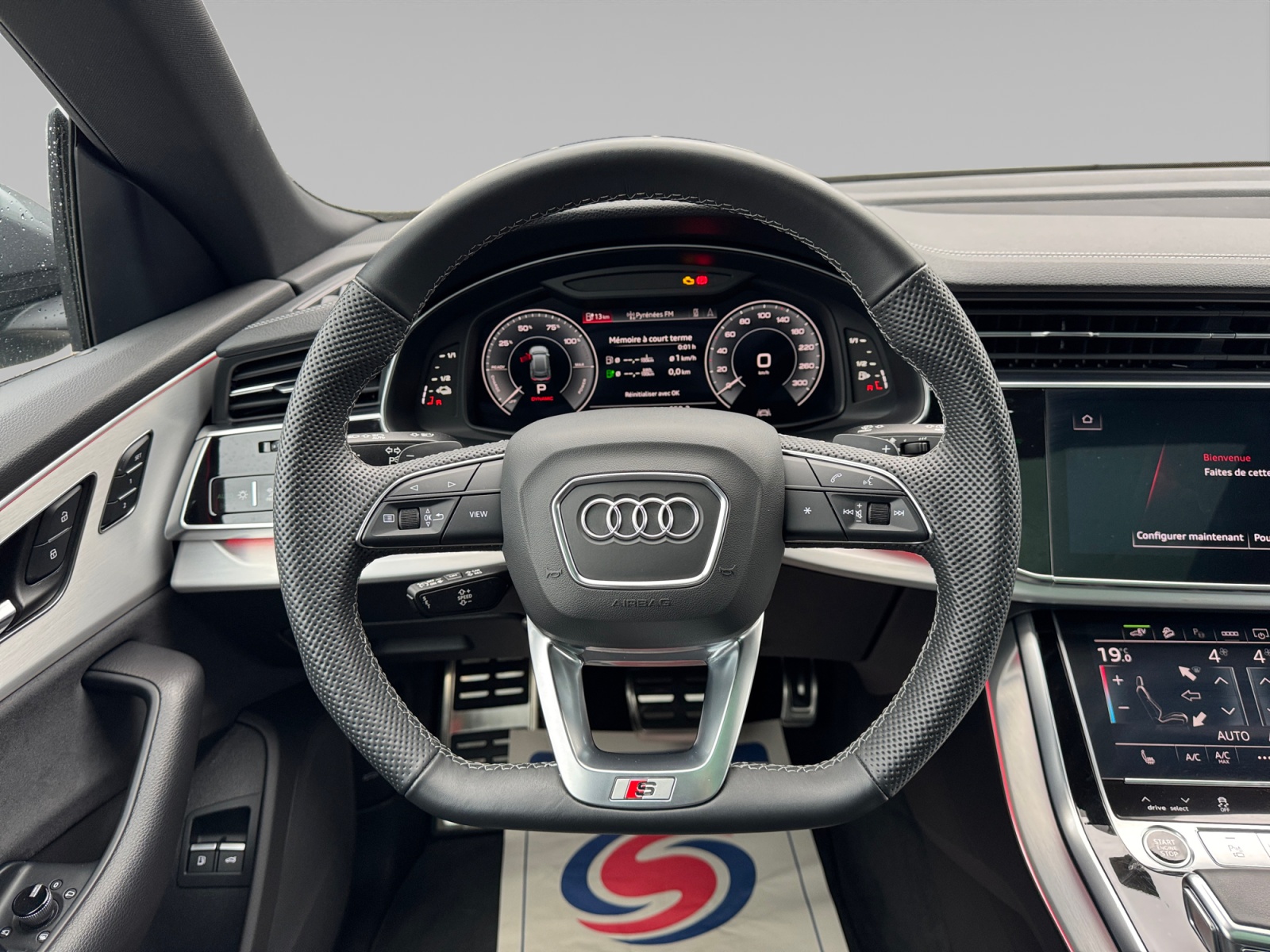 AUDI Q8 POSTE+DE+PILOTAGE